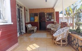 Manhattan Guesthouse Kampala